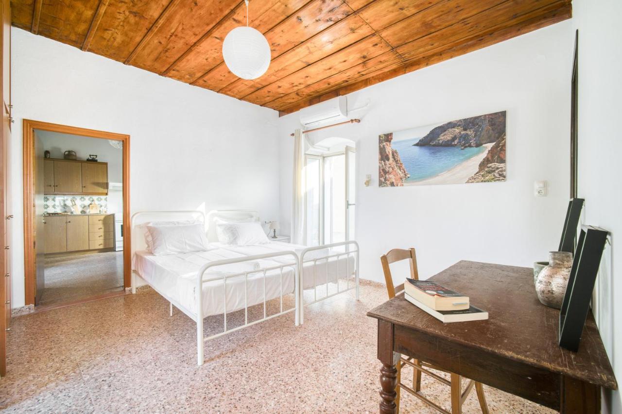 Serenity View - Traditional Village Apartment Kouses Exterior photo