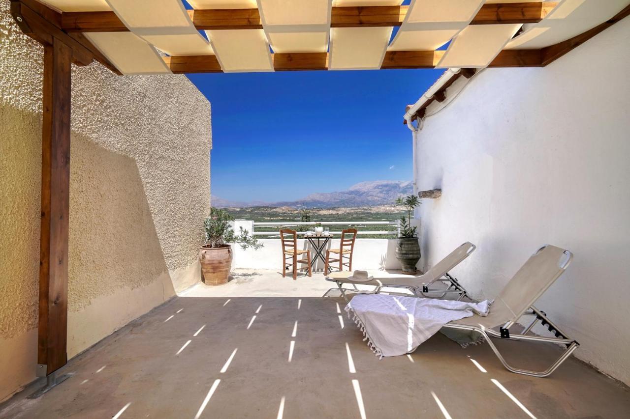 Serenity View - Traditional Village Apartment Kouses Exterior photo