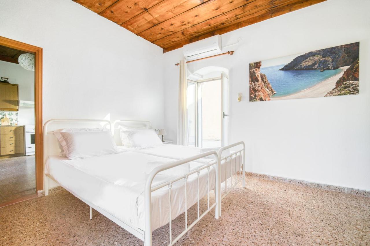 Serenity View - Traditional Village Apartment Kouses Exterior photo