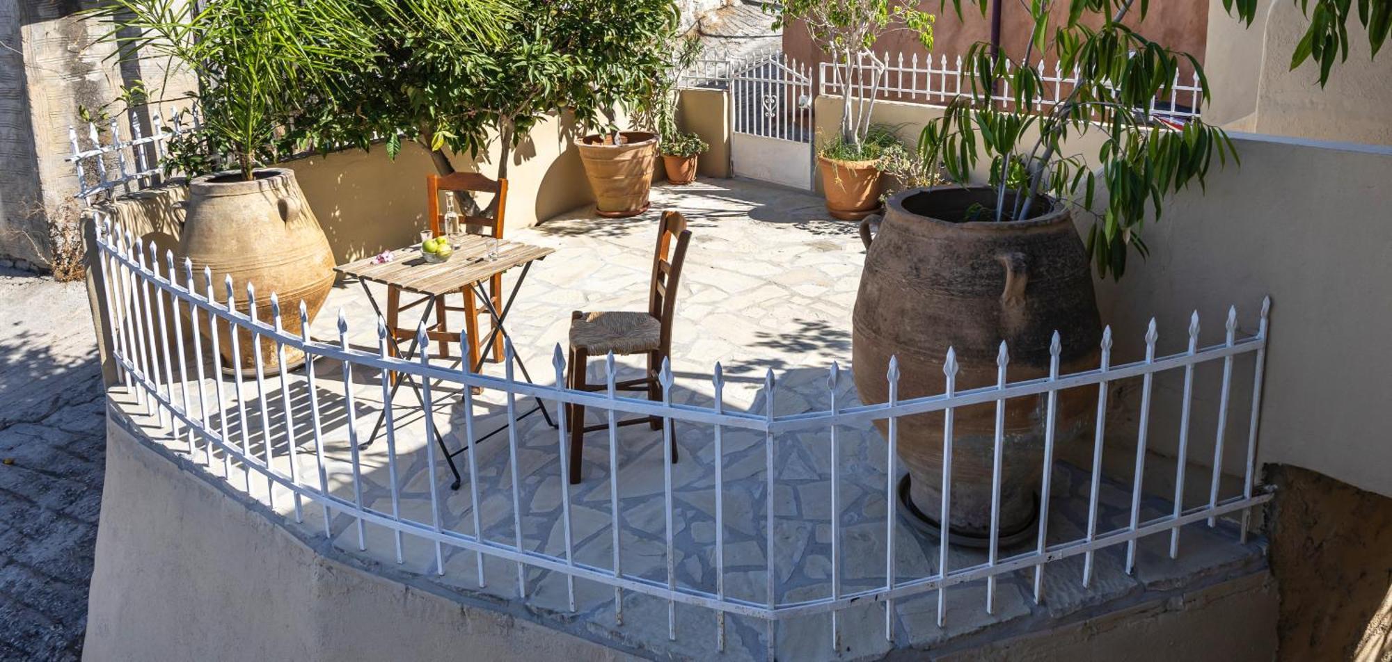 Serenity View - Traditional Village Apartment Kouses Exterior photo